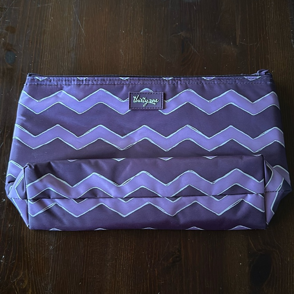 NWOT Thirty One Thermal Zip